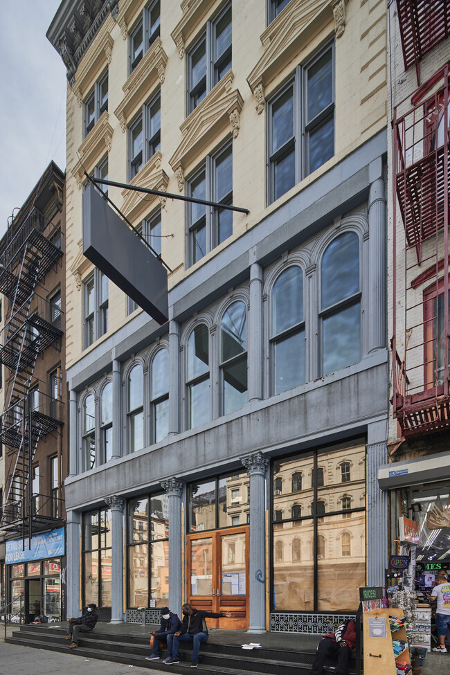 304 Canal St in New York, NY - Building Photo - Building Photo