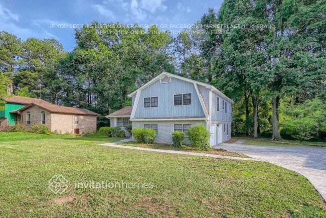 2360 Sandgate Rd SW in College Park, GA - Building Photo - Building Photo