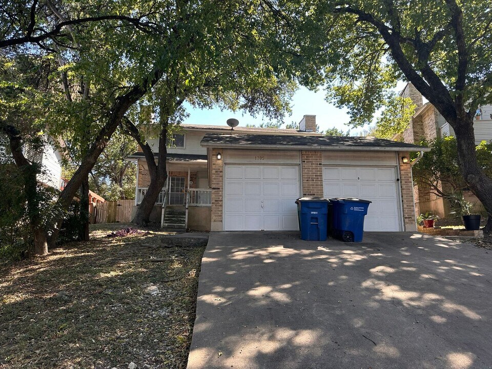 1705 Waterloo Tr in Austin, TX - Building Photo
