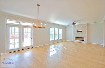 25 Ashmont St in Savannah, GA - Foto de edificio - Building Photo