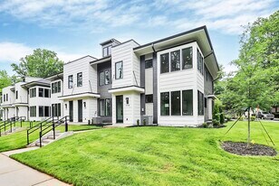 1744 Arnold Dr in Charlotte, NC - Building Photo