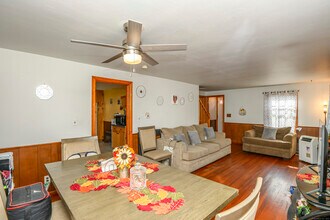46 Coolidge Ave in Newington, CT - Building Photo - Building Photo