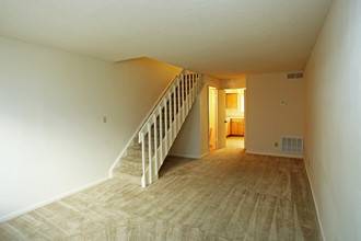 Beechwood Apartments in Norfolk, VA - Building Photo - Interior Photo