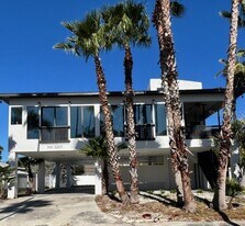 3203 DE BAZAN Ave in Treasure Island, FL - Building Photo