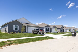 The Trails in Elkhorn, NE - Foto de edificio - Building Photo