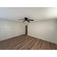 2962 NW 46th St in Miami, FL - Building Photo - Building Photo