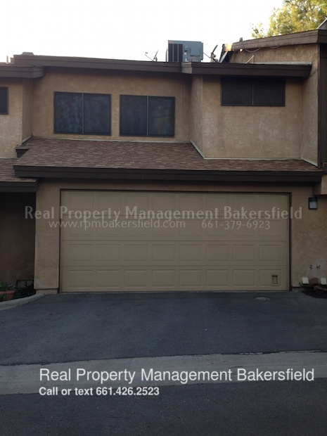 3301 Columbus St-Unit -Unit C12 in Bakersfield, CA - Foto de edificio