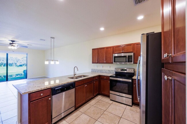 5636 NW 58th Ln in Tamarac, FL - Building Photo - Building Photo