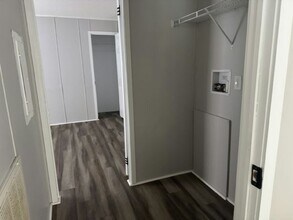 9426 Polak Dr in Tampa, FL - Building Photo - Building Photo