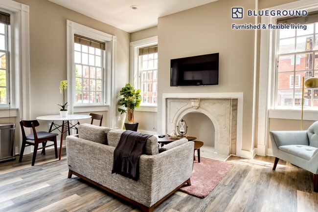 700 Duke St in Alexandria, VA - Building Photo - Building Photo