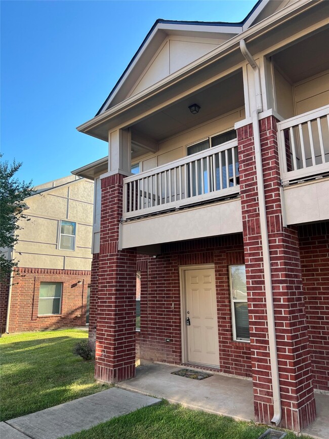 property at 1619 Townhome Ln