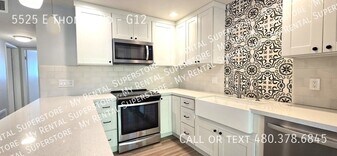 5525 E Thomas Rd in Phoenix, AZ - Building Photo