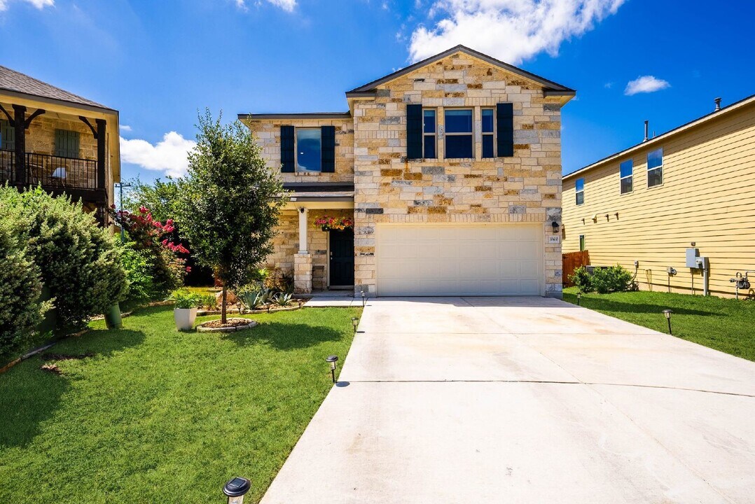10410 Pecan Crest in San Antonio, TX - Building Photo