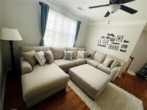 102 Weatherstone Square Dr in Woodstock, GA - Foto de edificio - Building Photo