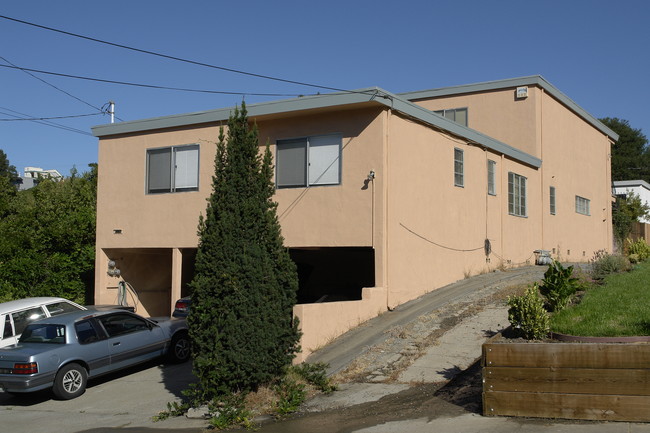 465 Jean St in Oakland, CA - Building Photo - Building Photo