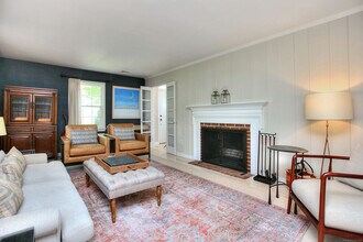 11 Treadwell Ave in Westport, CT - Building Photo - Building Photo