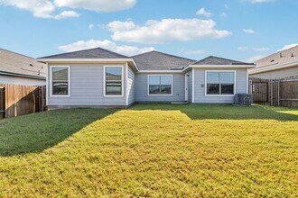 308 Trinity Trl in Denton, TX - Building Photo - Building Photo