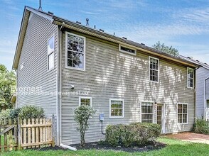 9015 Tarrington Ln in Franklin, TN - Foto de edificio - Building Photo