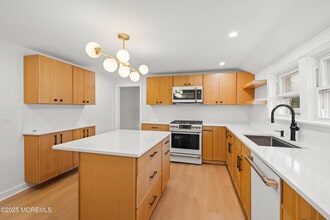 139 Brighton Ave in Long Branch, NJ - Building Photo - Building Photo