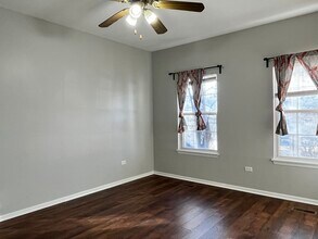 3275 Stratford Ct, Unit 1B in Lake Bluff, IL - Building Photo - Building Photo