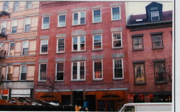 38-40 Carmine St in New York, NY - Building Photo - Building Photo