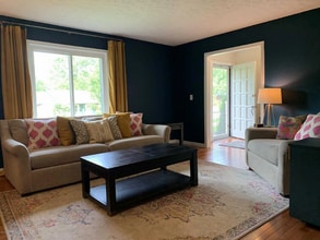 2104 Terriwood Ct in Louisville, KY - Foto de edificio - Building Photo