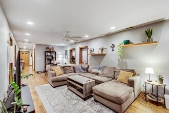 2911 N Talman Ave in Chicago, IL - Building Photo - Building Photo