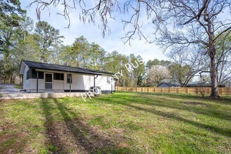 939 Dry Valley Rd in Rossville, GA - Building Photo - Building Photo