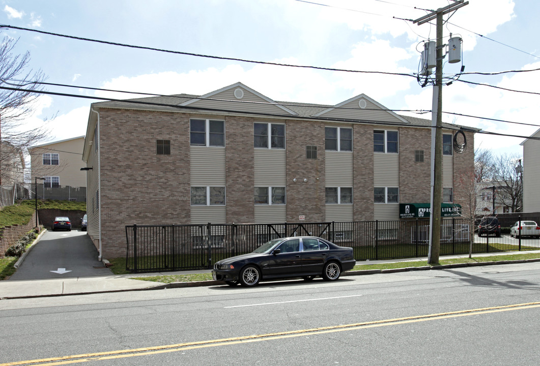 465-475 Broadway in Newark, NJ - Foto de edificio