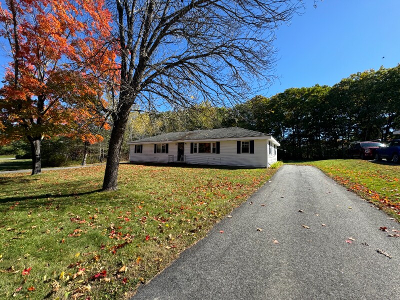 98C Burnell Dr in Yarmouth, ME - Foto de edificio