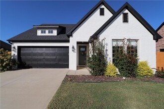 705 Cannon Cv in Cave Springs, AR - Building Photo - Building Photo