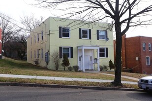 3216 28th St SE in Washington, DC - Building Photo