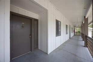 6519 W Newberry Rd in Gainesville, FL - Building Photo