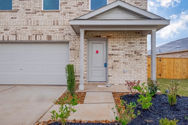 property at 719-719 Falling Cave Dr