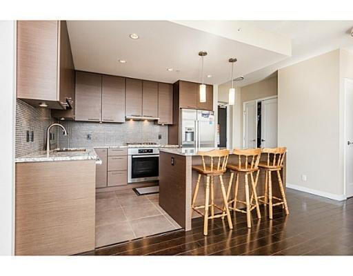 6168 Wilson Ave, Unit Jewel II in Burnaby, BC - Building Photo - Building Photo