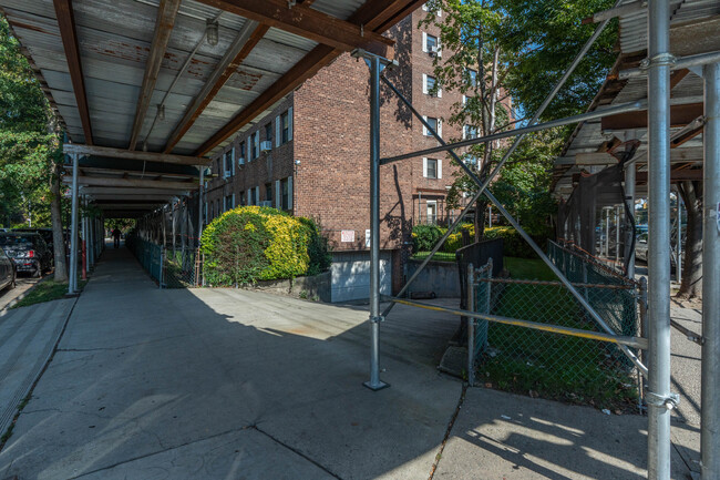 Kingsway Gardens in Brooklyn, NY - Building Photo - Building Photo