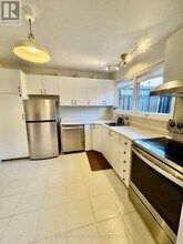 785B Ridgewood Ave in Ottawa, ON - Building Photo - Building Photo
