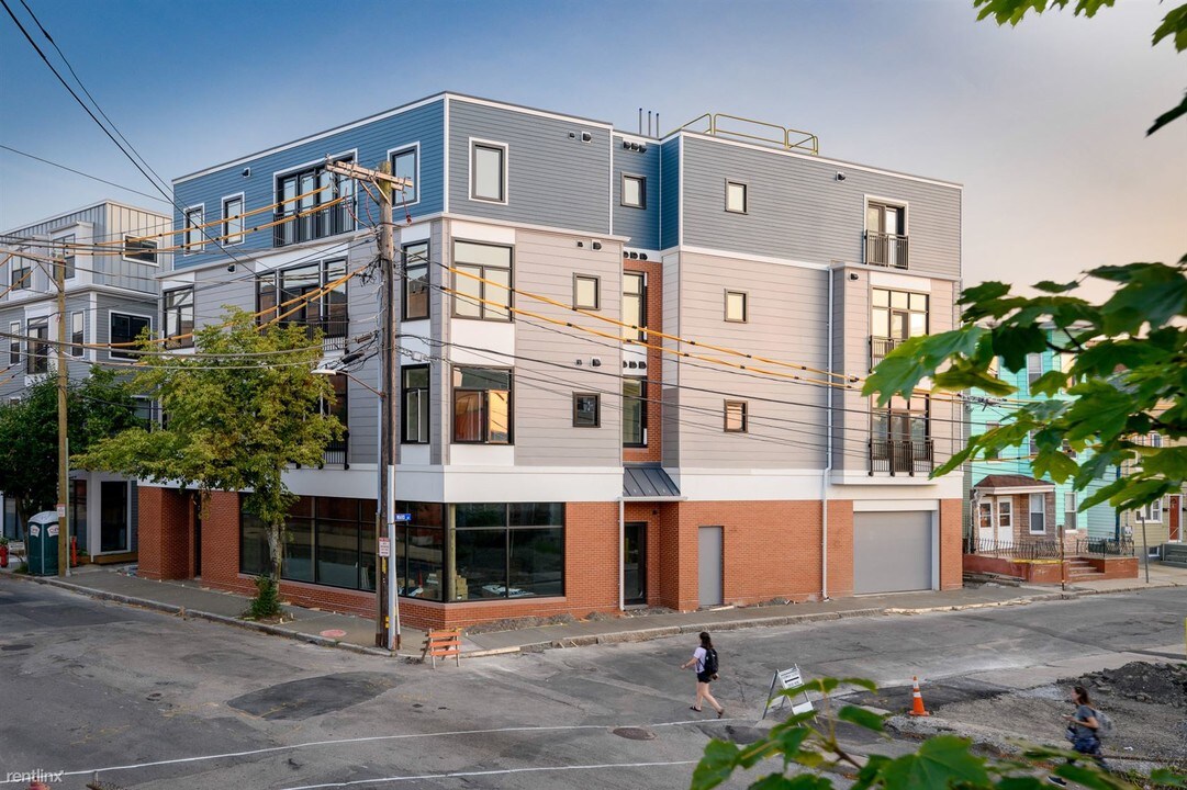 5 Ward St in Somerville, MA - Foto de edificio