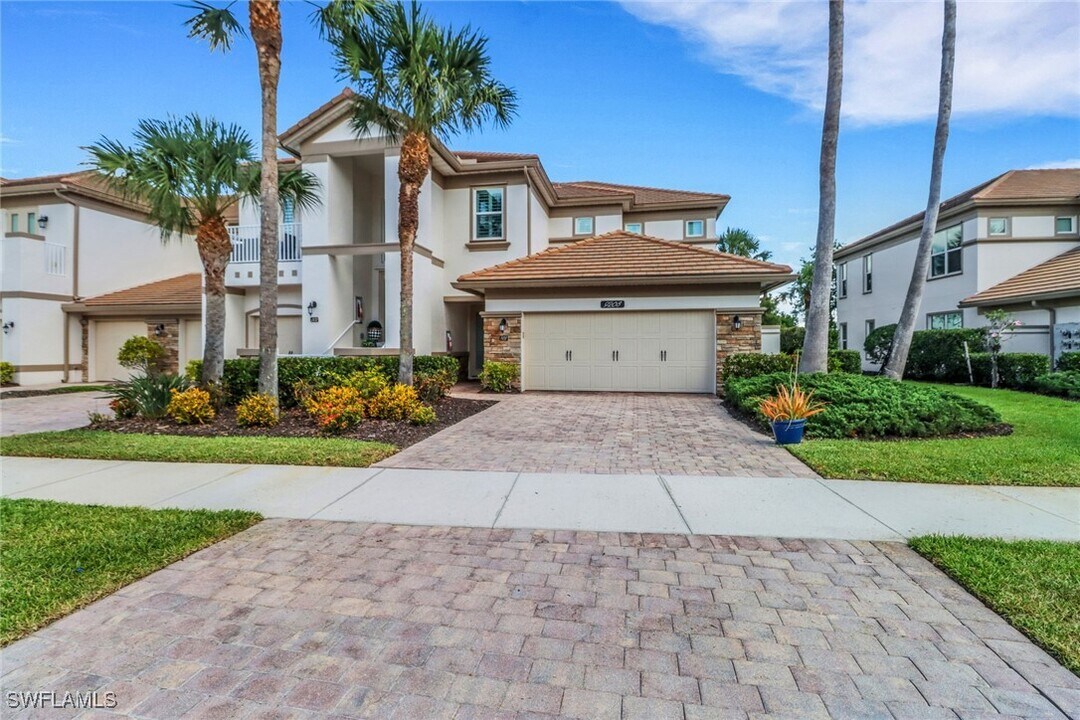 9208 Quartz Ln in Naples, FL - Building Photo