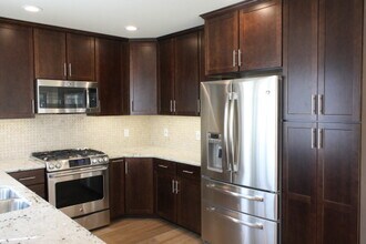 382 Curtner Ave in Palo Alto, CA - Foto de edificio - Building Photo