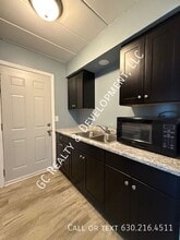 342 Wilson Ave in West Chicago, IL - Building Photo - Building Photo