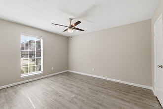8801 Glencrest Management Co LLC in Houston, TX - Foto de edificio - Interior Photo