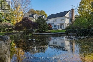 411 Victoria St in Niagara-On-The-Lake, ON - Building Photo