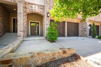 107 Harwood Dr in Lewisville, TX - Building Photo - Building Photo