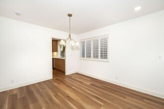 2303 Ramona St in Palo Alto, CA - Building Photo - Building Photo