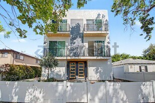 5230 1/2 Tilden Ave in Los Angeles, CA - Building Photo