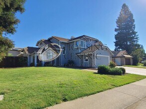 308 Prewett Dr in Folsom, CA - Building Photo - Building Photo