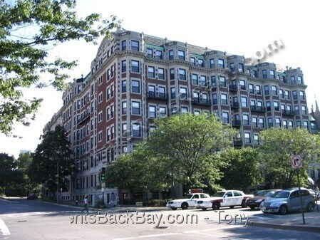 466 Commonwealth Ave, Unit 81 in Boston, MA - Foto de edificio