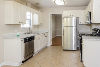 135 Frankie Ln in Madison, AL - Building Photo - Building Photo