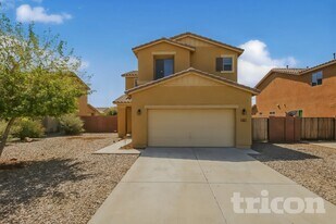 819 W Dana Dr in San Tan Valley, AZ - Building Photo